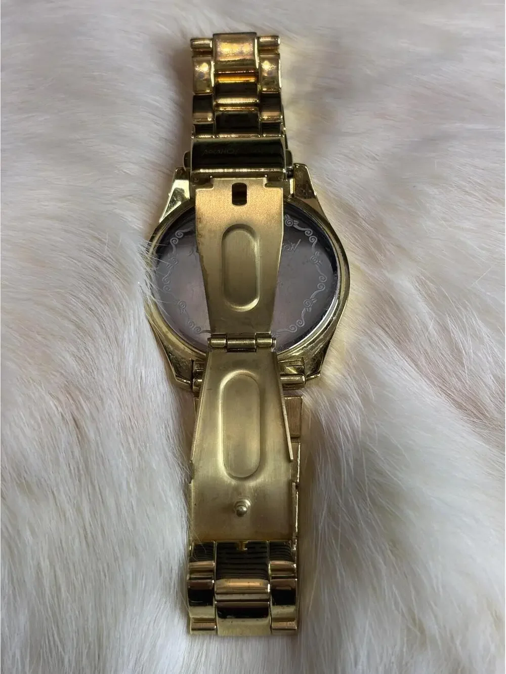 Betsey Johnson Gold Tone Crystal Accent Watch Size 7
